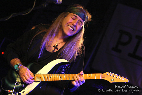  Uli Jon Roth #1, 09.10.2009, ,   