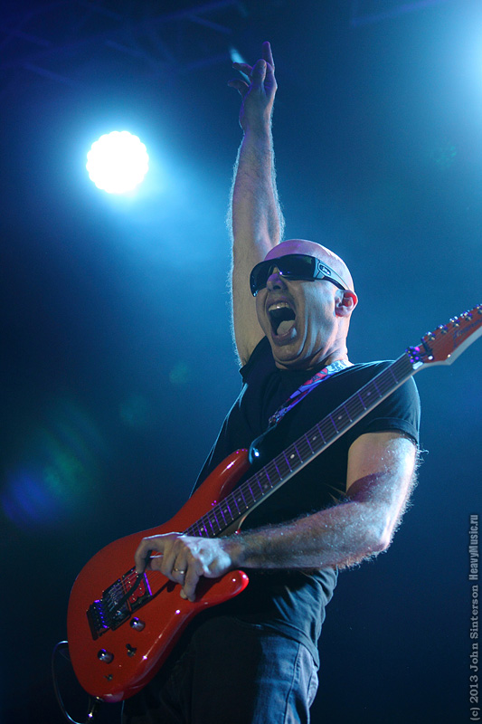 Фотография Joe Satriani #1, 10.07.2013, Москва, Arena Moscow 