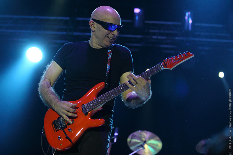 Фотография Joe Satriani #11, 10.07.2013, Москва, Arena Moscow 