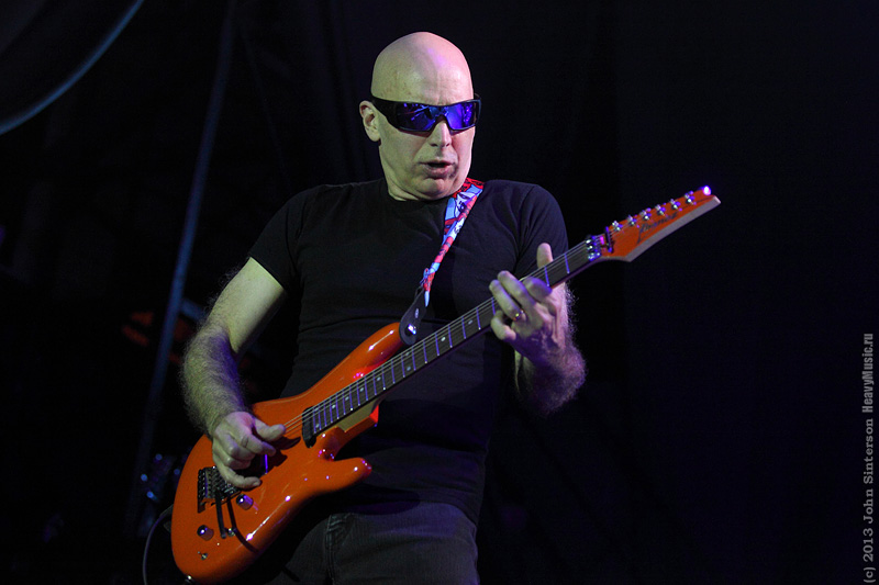Фотография Joe Satriani #7, 10.07.2013, Москва, Arena Moscow 